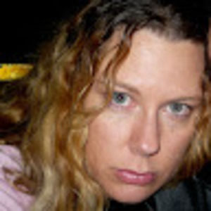 Meet your Posher, Valoree